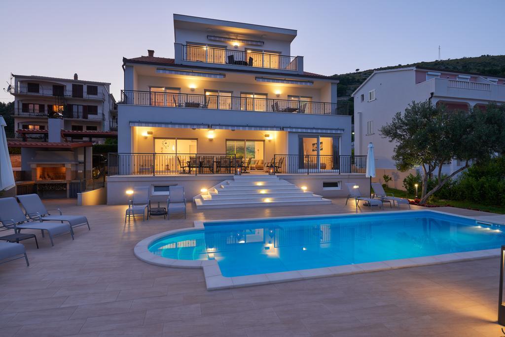 Villa Mila Τρογκίρ Εξωτερικό φωτογραφία